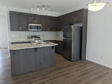 4 Bed | 2.5 Bath Upper Unit – $2,300/month   60% Utilities Image# 10