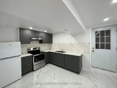 Amazing - For Rent In Scarborough - Spacious / Modern Image# 3