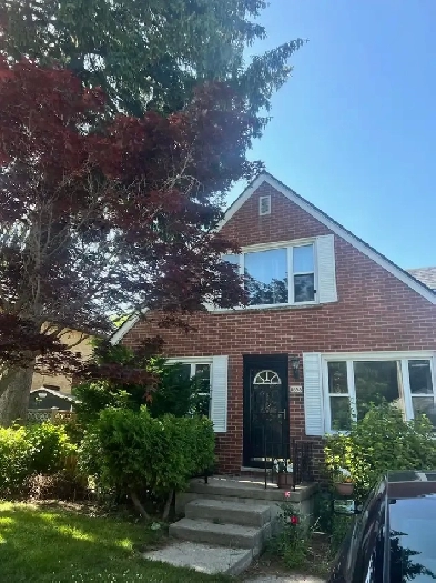 Spacious 3 1 Bedroom Upper Unit (2 floors)  | $2500| Pets Image# 1