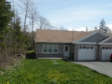 BEST VALUE ! LOVELY 2 BDRM WITH GARAGE SCARIFICE $1995. Image# 3