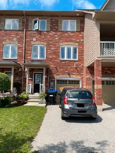 Beautiful 3 Bedroom Townhouse For Rent In Innisfil! July 15! Image# 1