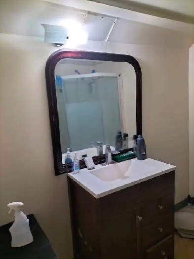 Bedroom for rent at Sandstone area Image# 3