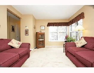 A newly renovated single family home (semi-detached) for rent ! Image# 3