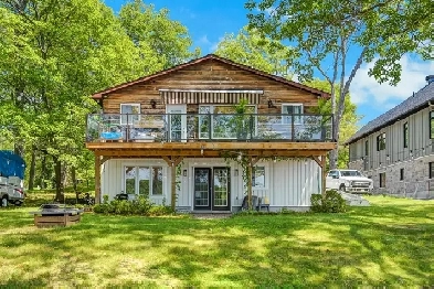 Beautiful 4 bed beachfront property in Constance Bay. Image# 8