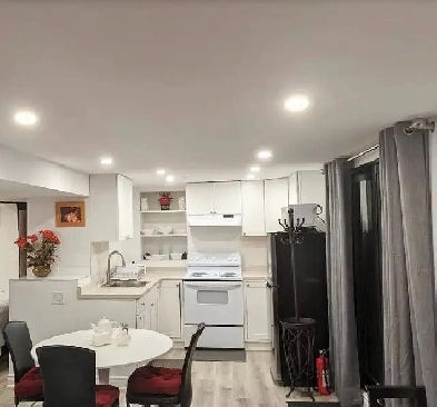 Stylish & Private 1-Bedroom Apartment in North York Image# 1