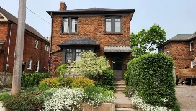 Stunning Reno'd Main Flr 1-Bdrm BLOOR WEST VILLAGE/HIGH PARK Image# 5