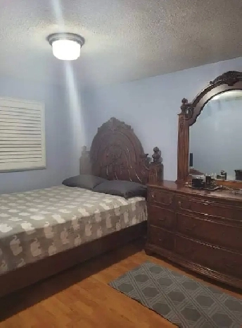 Room for rent ( Etobicoke male) Image# 5
