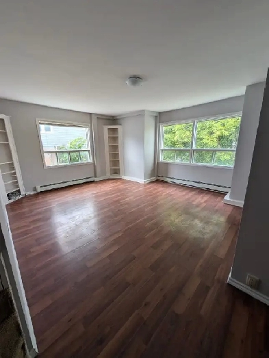 2 Bedroom Unit in Multiplex – All Utilities & Parking Included – Image# 5