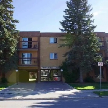 Private Room for Rent – Ideal for Student or Young Professional Image# 1