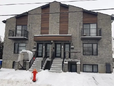 3 1/2 A LOUER ST HUBERT TRIPLEX LIBRE  TRANQUILLE A VOIR Image# 7