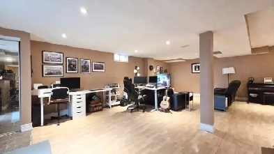 1 1 bedroom 1 bath  extra large basement Image# 5