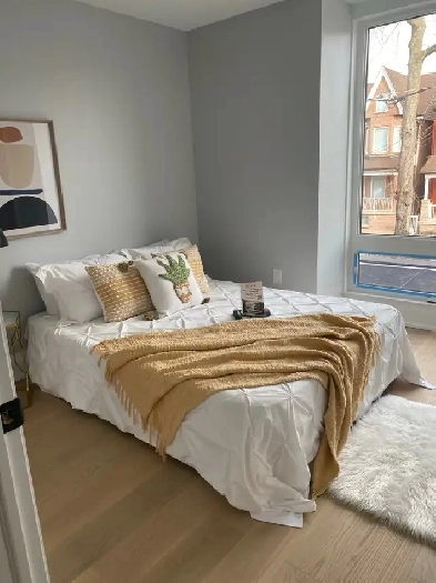 luxury room nearby Christie subway 1350 per month Image# 9
