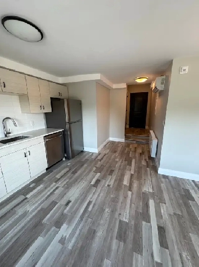 First Month FREE. 2 Bedroom Apartment For Rent Image# 2