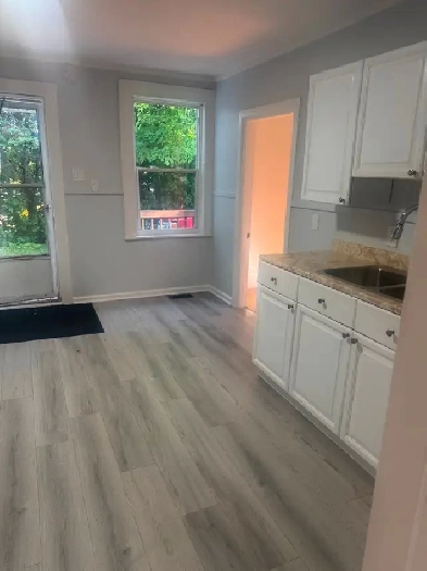 SPACIOUS 2 BEDROOM APARTMENT Image# 2