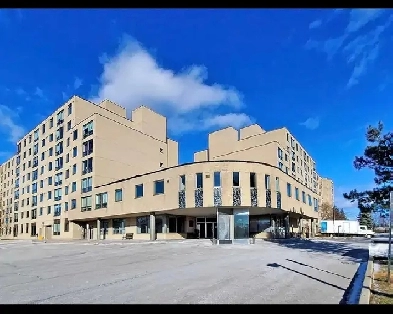 Spacious 2 Bedroom   Den Condo for Rent in  Richmond Hill Lo Image# 1