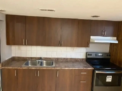 2 BEDROOM BASEMENT APARTMENT FOR RENT IN ETOBICOKE Image# 1