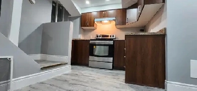 Newly finished 2 bed 1 bath basement bright and sunny Hurontario Image# 1