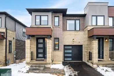 $100K PRICE DROP! End Unit Townhome Only Two Years New! Hamilton Image# 4