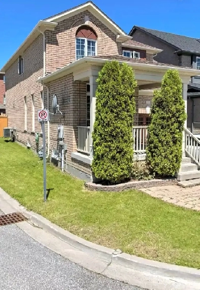 Markham House Sublets Image# 1
