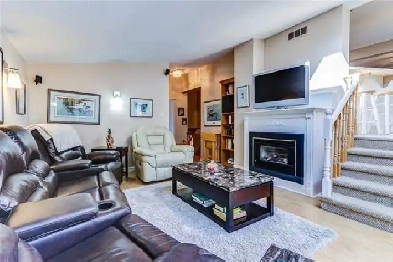 2 Beds   1 Bath   1 Living Room   1 Dining Room   2 Parking Image# 1