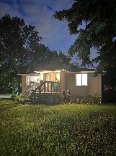 2 bed 1 bath UPPPER level house Image# 9