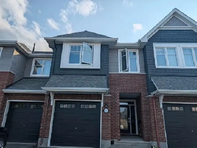Townhouse with finished basement in Findley Creek from Aug.1st Image# 3