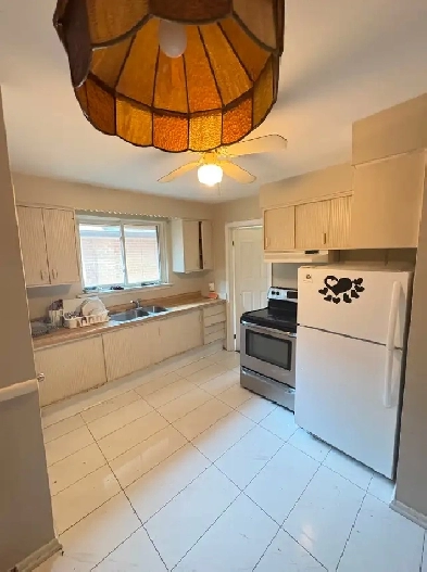 4 Beds 1 Bath Fully Furnished House in Toronto Image# 6