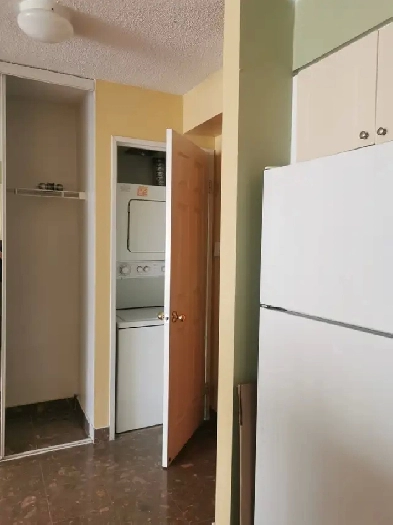 2 bedroom in North York Image# 6