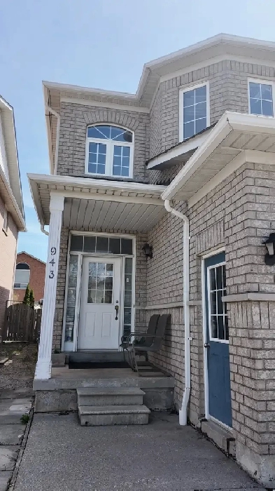 3 Bedroom, 3 Bath Home For Rent - Mississauga Image# 3