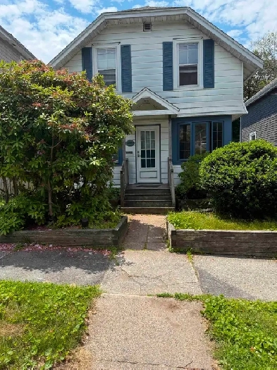 3 Bedroom House on Sherwood close to Mumford Image# 1