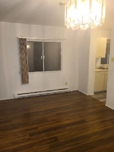 Spacious 4 1/2 available now Image# 1