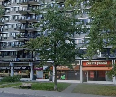 Commercial space at prime location in Notre-dame de Grace Image# 1