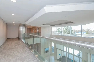 1199 SQFT Commercial space in Prestigious Smyth Medical Centre Image# 7