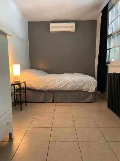 Furnished Room for Rent Byward Market Image# 2