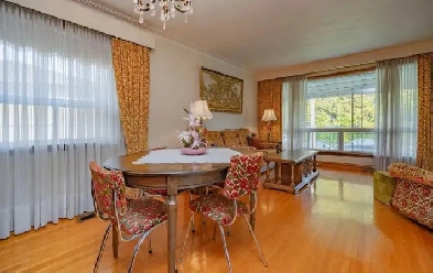 HOUSE FOR  RENT(3 BEDS ROOM NEAR KENNEY SUBWAY) Image# 6