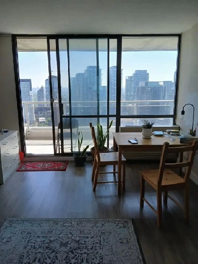 rom for rent Image# 1