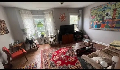 2-ROOMS for rent in 3-Bedroom Apart,HighPark/Keele/Bloor,Aug 1st Image# 1