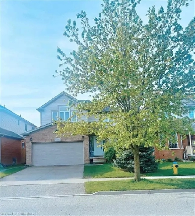 Beautiful Family Home | 4 Bed, 3.5 Bath | Finished Basement Image# 4