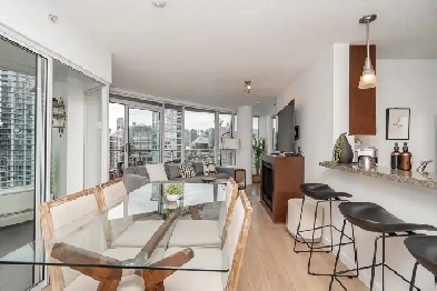 Downtown Vancouver Ensuite Room – Everything Included Image# 4