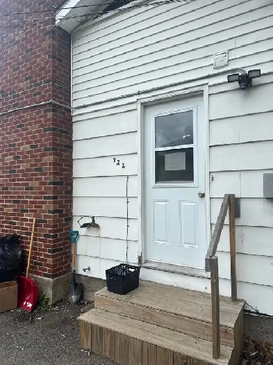 Private Furnished Room for Rent – Walk-Out Basement Image# 10