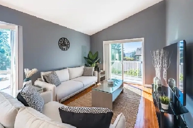 Spacious Furnished 3BR|1BA Family Home Near NRGH | Pet Friendly Image# 11