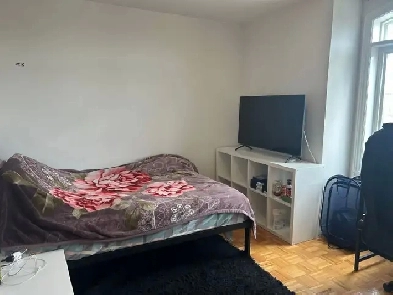 1BDRM   BATH PRIVATE IN SHARED HOME NORTH YORK YONGE // STEELES Image# 3