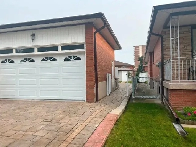 Separated entry 3  room basement unit close to all amenities Image# 7