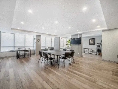 Beauty spacious condo for rent (Bathurst & Steeles) Image# 5