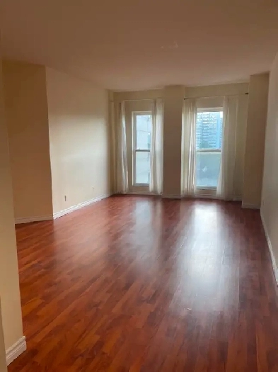 Spacious One Bedroom Condo in Downtown Hamilton Near Go Train Image# 5