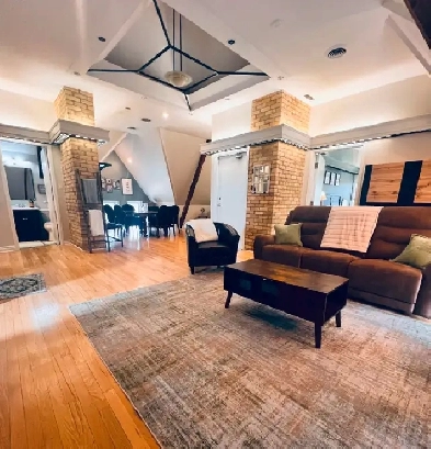 Furnished 3-bedroom apartment in downtown London Image# 7