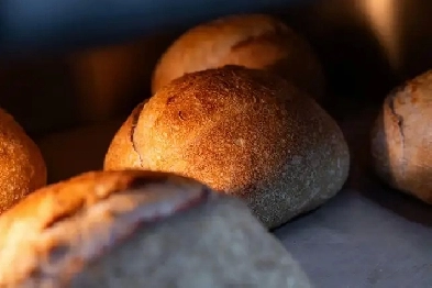 Boulangerie italienne avec immeuble à Montréal Image# 1