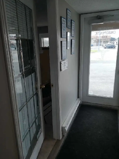 Office space in north-end Niagara Falls F Image# 1