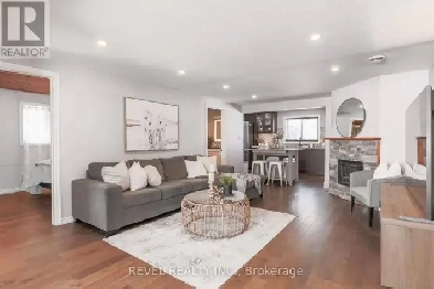 ~~~ Steps from the shores of Sturgeon Lake. Fully Renovated ~~~~ Image# 3