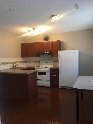 3 BEDROOM - WALKOUT BSMT PANORAMA NW Image# 2